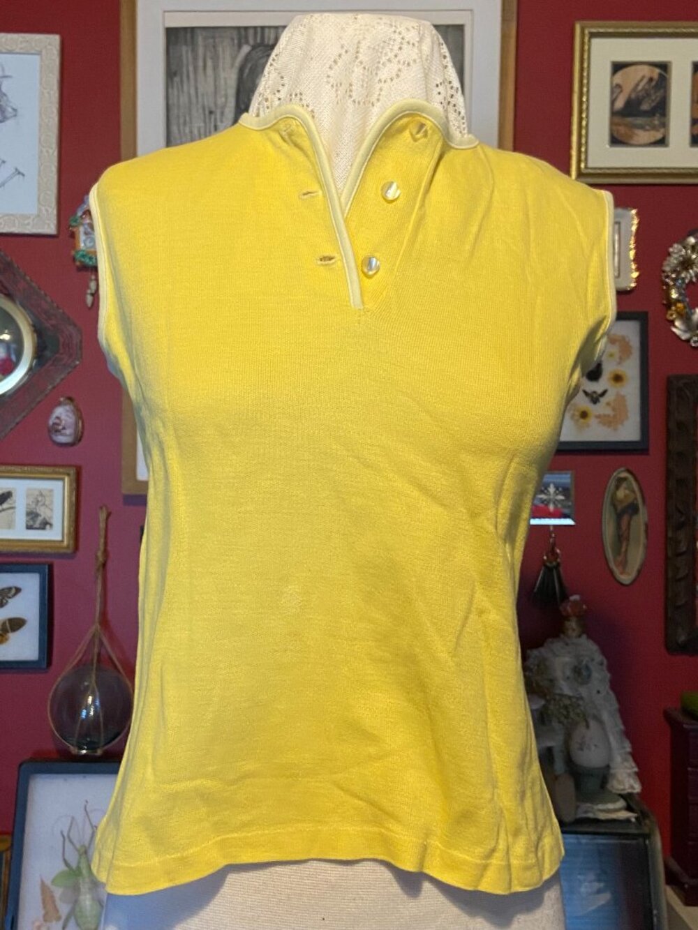 Vintage Lemondrop Sleeveless Shirt 50's to 60's Unique Buttons